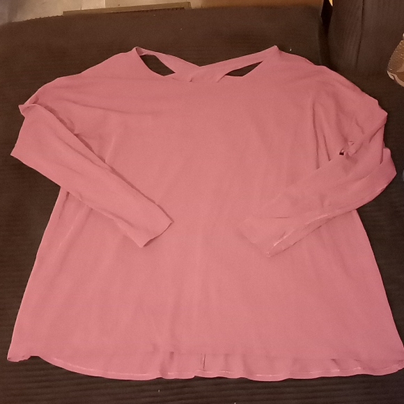 Lululemon Back Into It Criss cross keyhole long sleeve shirt - Picture 4 of 9